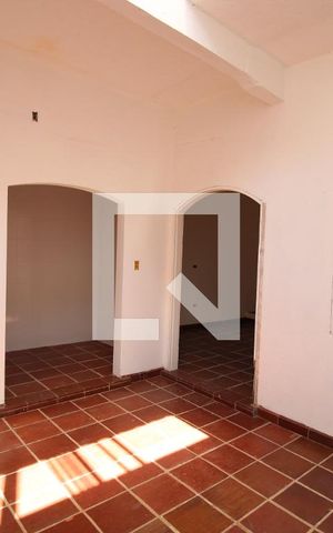 Casa à venda com 450m², 6 quartos e 3 vagasCasa 2 - Área de Serviço