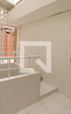 Casa à venda com 450m², 6 quartos e 3 vagasÁrea de Serviço 2
