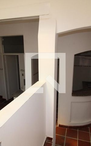 Casa à venda com 450m², 6 quartos e 3 vagasCasa 2 - Sala / Cozinha