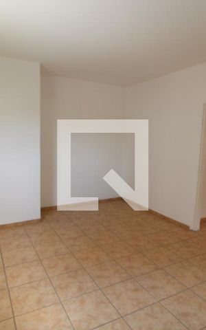 Casa à venda com 450m², 6 quartos e 3 vagasSuíte
