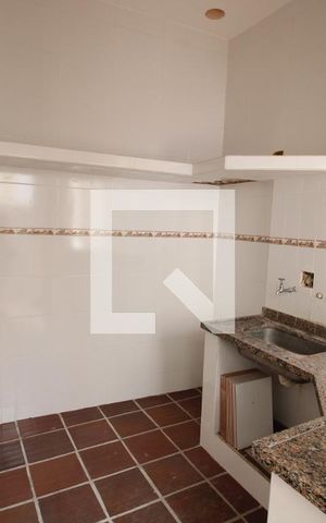 Casa à venda com 450m², 6 quartos e 3 vagasCasa 2 - Sala / Cozinha