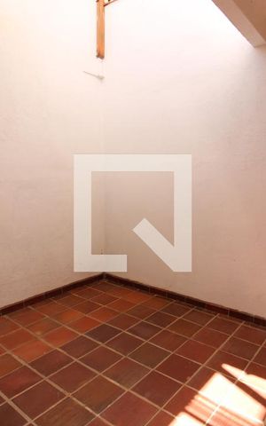 Casa à venda com 450m², 6 quartos e 3 vagasCasa 2 - Área de Serviço