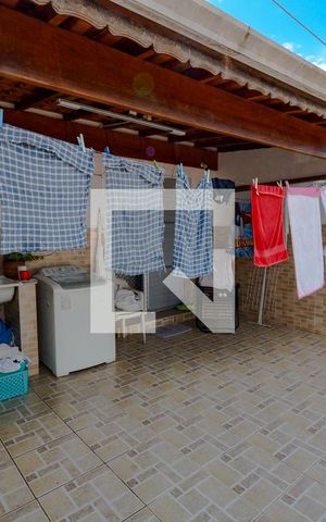 Casa para alugar com 240m², 3 quartos e 2 vagasSacada Quarto 1