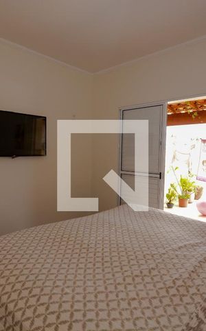 Casa para alugar com 240m², 3 quartos e 2 vagasQuarto 1