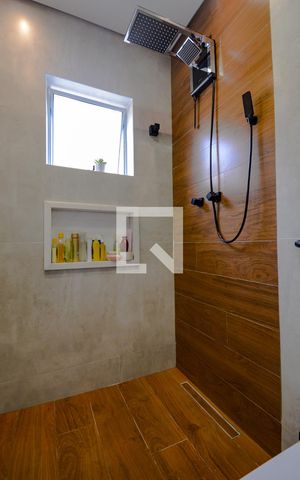 Casa para alugar com 240m², 3 quartos e 2 vagasBanheiro