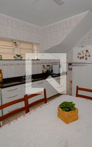Casa para alugar com 240m², 3 quartos e 2 vagasCozinha