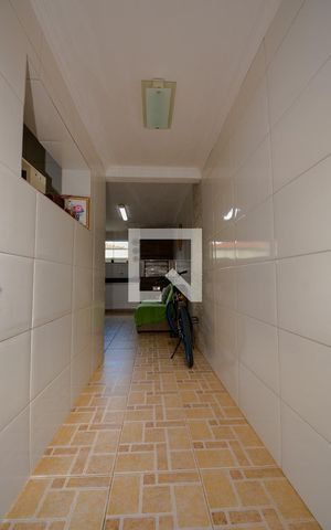 Casa para alugar com 240m², 3 quartos e 2 vagasQuintal - lateral