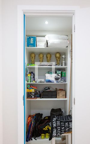 Apartamento à venda com 120m², 1 quarto e 1 vaga Apartamento à venda com 120m², 1 quarto e 1 vagaDespensa