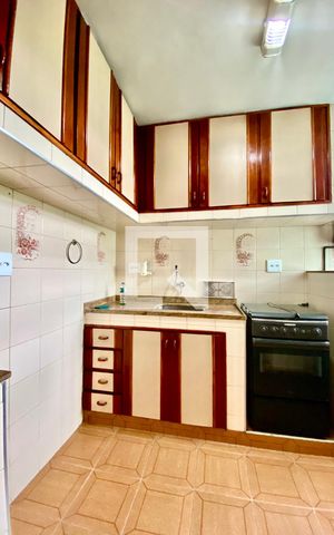 Apartamento para alugar com 50m², 2 quartos e 1 vaga Apartamento para alugar com 50m², 2 quartos e 1 vagaCozinha e Área de Serviço