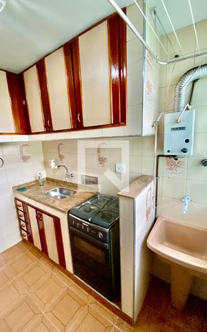 Apartamento para alugar com 50m², 2 quartos e 1 vaga Apartamento para alugar com 50m², 2 quartos e 1 vagaCozinha e Área de Serviço