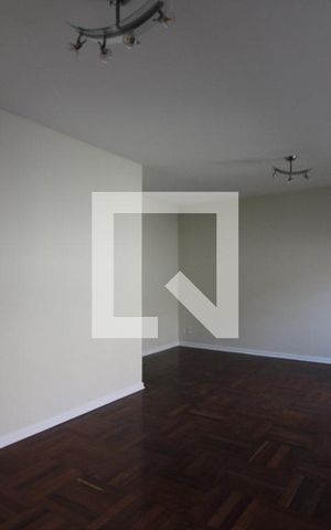 Casa para alugar com 235m², 3 quartos e 3 vagasSala
