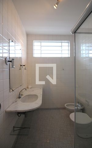Casa para alugar com 235m², 3 quartos e 3 vagasQuarto 1 - Suíte Banheiro