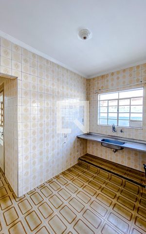 Casa à venda com 171m², 3 quartos e 2 vagasCozinha