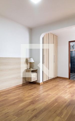 Casa à venda com 200m², 3 quartos e 2 vagas Casa à venda com 200m², 3 quartos e 2 vagasSuíte