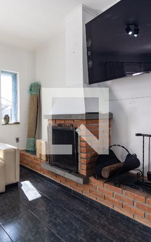 Casa à venda com 200m², 3 quartos e 2 vagas Casa à venda com 200m², 3 quartos e 2 vagasÁrea comum