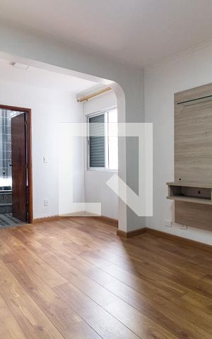 Casa à venda com 200m², 3 quartos e 2 vagas Casa à venda com 200m², 3 quartos e 2 vagasSuíte