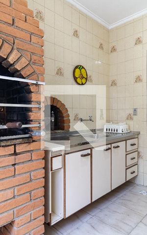 Casa à venda com 200m², 3 quartos e 2 vagas Casa à venda com 200m², 3 quartos e 2 vagasÁrea da Churrasqueira