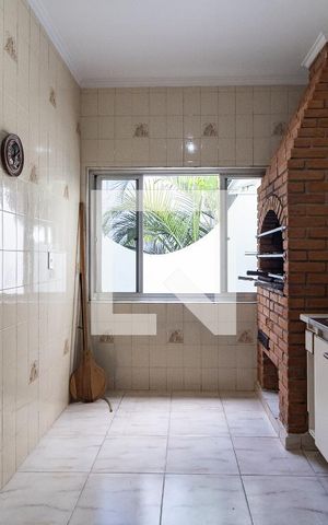 Casa à venda com 200m², 3 quartos e 2 vagas Casa à venda com 200m², 3 quartos e 2 vagasÁrea da Churrasqueira