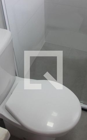 Apartamento para alugar com 71m², 2 quartos e 2 vagasBanheiro da Suíte