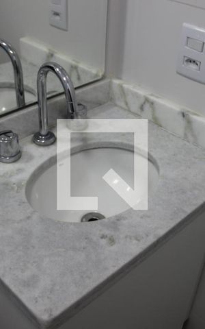 Apartamento para alugar com 71m², 2 quartos e 2 vagasBanheiro Social