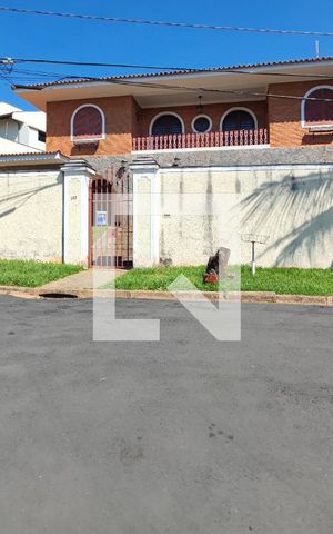 Casa de condomínio à venda com 600m², 6 quartos e 7 vagasFachada