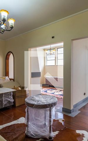 Casa para alugar com 400m², 3 quartos e 1 vagaSala