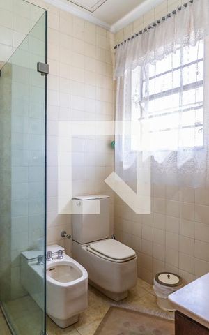 Casa para alugar com 400m², 3 quartos e 1 vagaBanheiro da Suíte