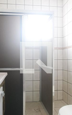Apartamento à venda com 62m², 2 quartos e sem vaga Apartamento à venda com 62m², 2 quartos e sem vagaBanheiro