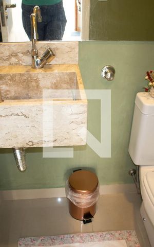Casa à venda com 100m², 3 quartos e 2 vagasLavabo