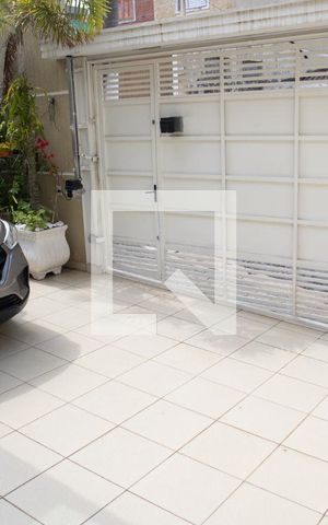 Casa à venda com 100m², 3 quartos e 2 vagasGaragem