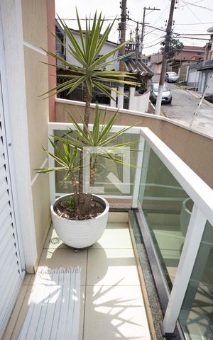 Casa à venda com 100m², 3 quartos e 2 vagasVaranda