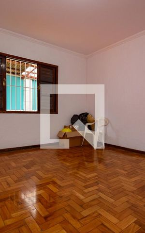 Casa à venda com 252m², 2 quartos e 4 vagas Casa à venda com 252m², 2 quartos e 4 vagasQuarto 2