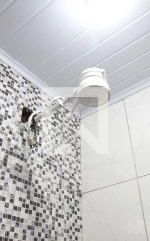 Casa para alugar com 180m², 3 quartos e 2 vagasBanheiro da Suite