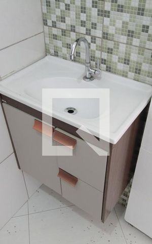 Casa para alugar com 180m², 3 quartos e 2 vagasBanheiro Social
