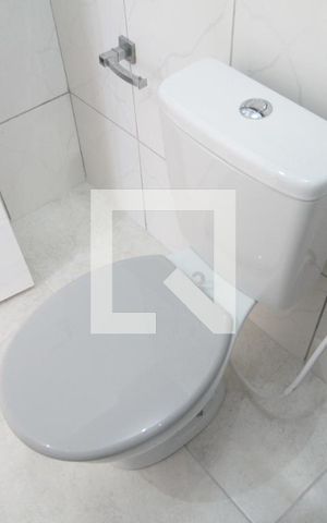 Casa para alugar com 180m², 3 quartos e 2 vagasBanheiro da Suite