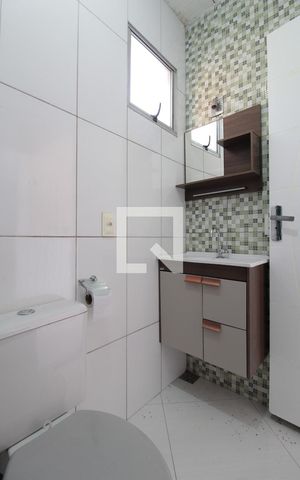 Casa para alugar com 180m², 3 quartos e 2 vagasBanheiro Social