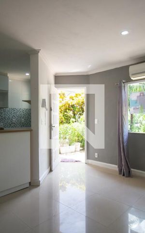 Casa de condomínio para alugar com 98m², 2 quartos e 2 vagas Casa de condomínio para alugar com 98m², 2 quartos e 2 vagasSala