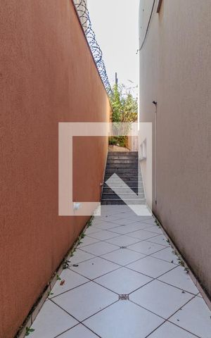 Casa à venda com 350m², 3 quartos e 2 vagas Casa à venda com 350m², 3 quartos e 2 vagasÁrea Externa