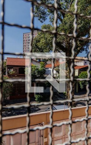 Casa à venda com 350m², 3 quartos e 2 vagas Casa à venda com 350m², 3 quartos e 2 vagasVista do Quarto 2