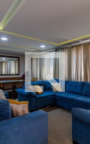 Casa à venda com 350m², 3 quartos e 2 vagas Casa à venda com 350m², 3 quartos e 2 vagasSala