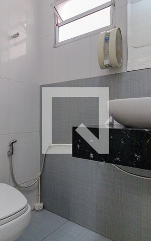 Casa à venda com 350m², 3 quartos e 2 vagas Casa à venda com 350m², 3 quartos e 2 vagasLavabo