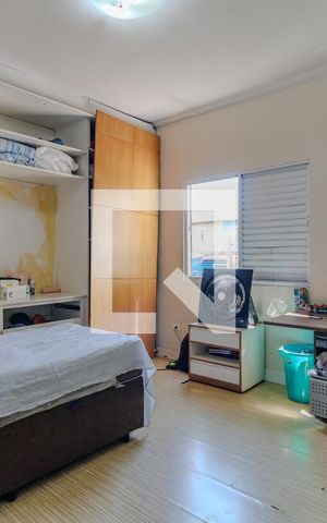 Casa à venda com 350m², 3 quartos e 2 vagas Casa à venda com 350m², 3 quartos e 2 vagasQuarto 2