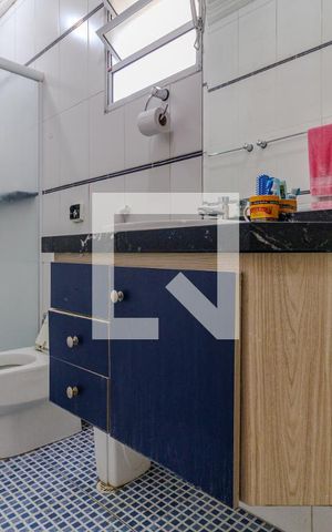 Casa à venda com 350m², 3 quartos e 2 vagas Casa à venda com 350m², 3 quartos e 2 vagasBanheiro