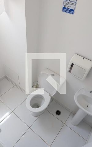Apartamento à venda com 40m², 2 quartos e 1 vaga Apartamento à venda com 40m², 2 quartos e 1 vagaÁrea comum - Salão de festas/Banheiro