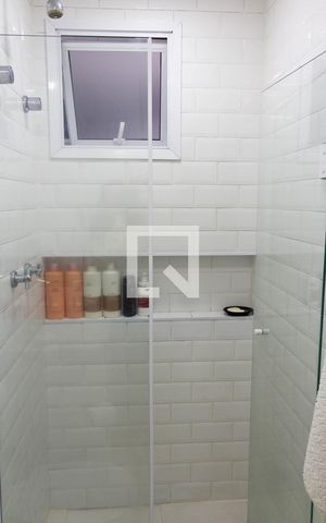 Apartamento à venda com 74m², 3 quartos e 2 vagas Apartamento à venda com 74m², 3 quartos e 2 vagasBanheiro da Suíte