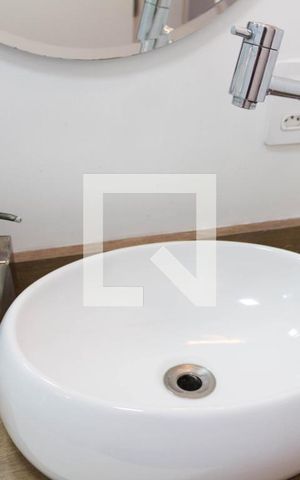 Apartamento à venda com 74m², 3 quartos e 2 vagas Apartamento à venda com 74m², 3 quartos e 2 vagasBanheiro Corredor