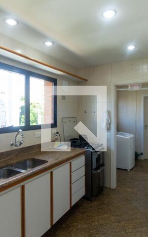 Apartamento à venda com 176m², 3 quartos e 3 vagas Apartamento à venda com 176m², 3 quartos e 3 vagasCozinha