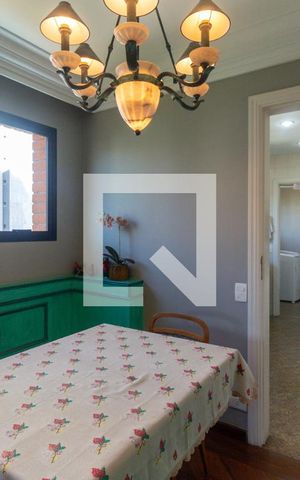 Apartamento à venda com 176m², 3 quartos e 3 vagas Apartamento à venda com 176m², 3 quartos e 3 vagasSala de almoço