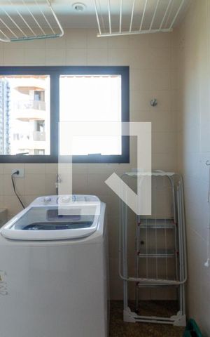 Apartamento à venda com 176m², 3 quartos e 3 vagas Apartamento à venda com 176m², 3 quartos e 3 vagasArea de serviço