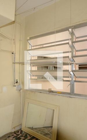 Apartamento à venda com 70m², 2 quartos e 1 vagaÁrea de Serviço